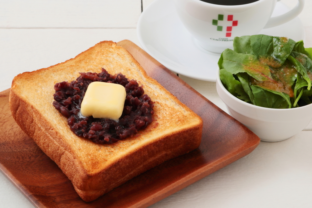 三重の四日市駅の小倉トーストセット